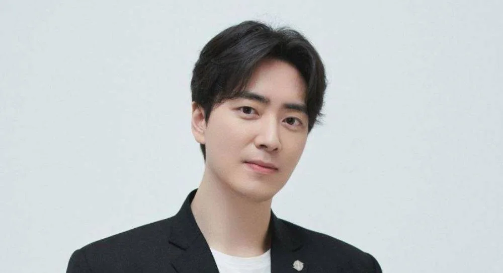 Lee Jun Hyuk’s social media account gets hacked as agency warns fans that all posts, messages, and links are not from the actor