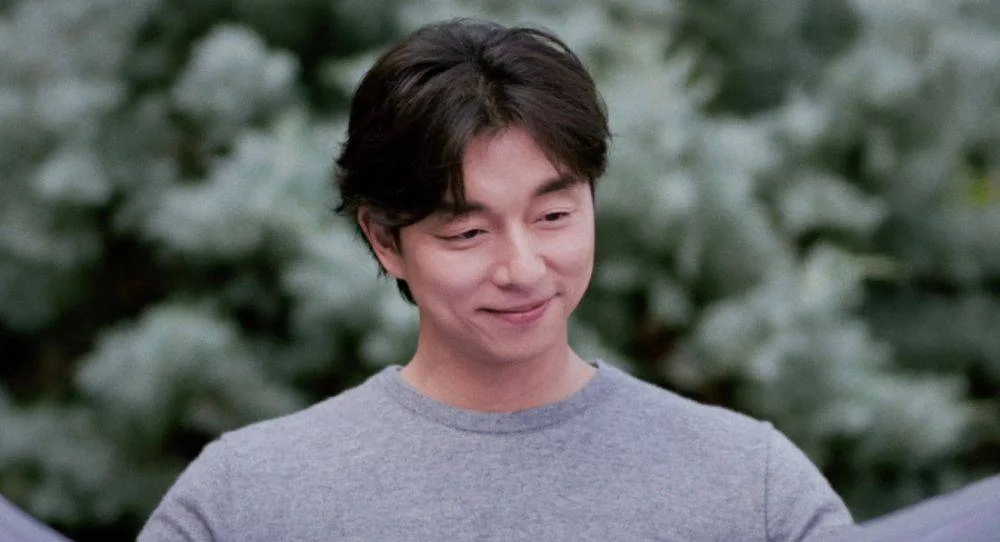 Gong Yoo introduces his adorable “first child” and tells his beloved cat to stay strong as fans react to their sweet bond