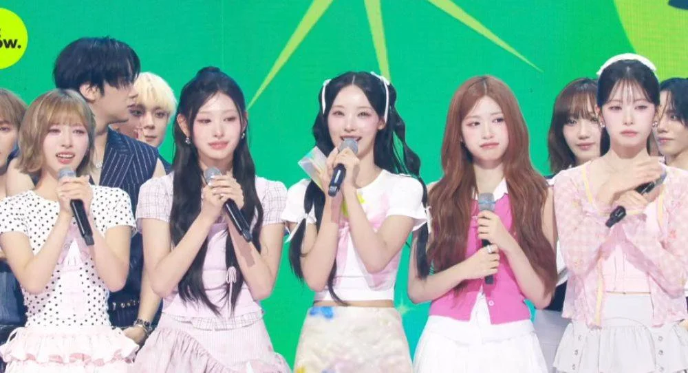 RESCENE takes No. 1 in August singer brand reputation rankings ahead of BTS and Lim Young Woong