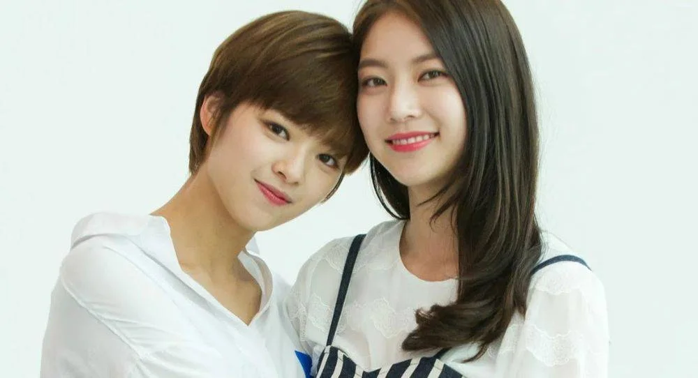TWICE’s Jeongyeon signs with Varo Entertainment as netizens cheer her move toward acting alongside sister Gong Seung Yeon