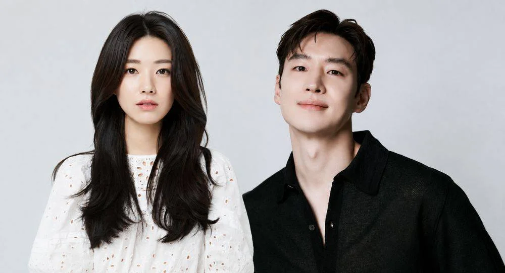 Ha Young continues filming upcoming SBS drama with Lee Je Hoon as production reportedly remains unchanged amid family history controversy