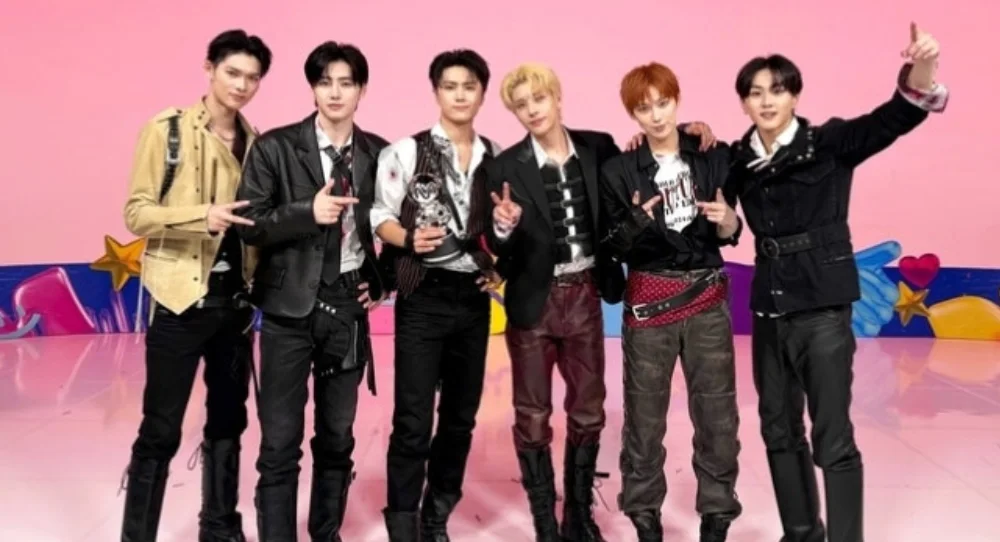 ENHYPEN surpasses 2.09 million first-week sales with THE SIN : BLISS