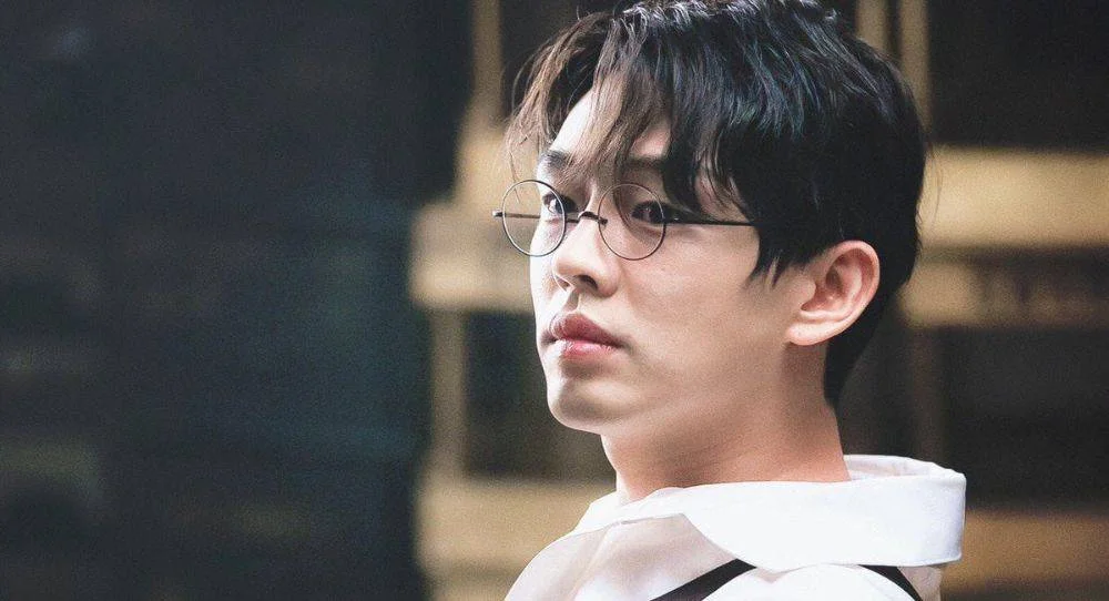 Yoo Ah In signs exclusive contract with 'Billions' as agency announces a new start and promises full support for his acting career
