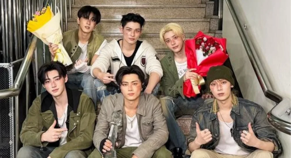 ENHYPEN wins third music show trophy with ‘Bloody Paradise’ as global chart momentum continues