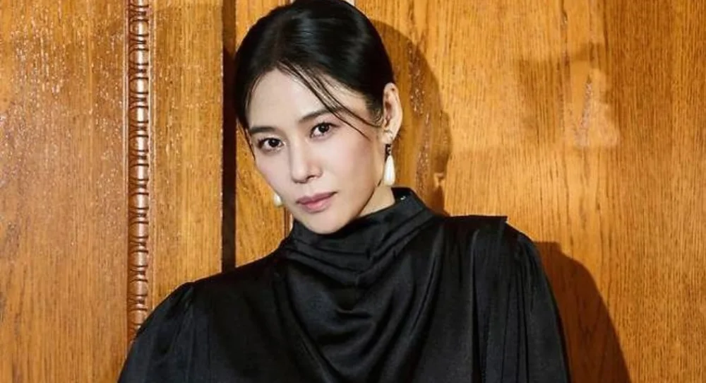 Kim Hyun Joo surprised by strong response to her romance with Lee Moo Saeng in 100 Days of Deception