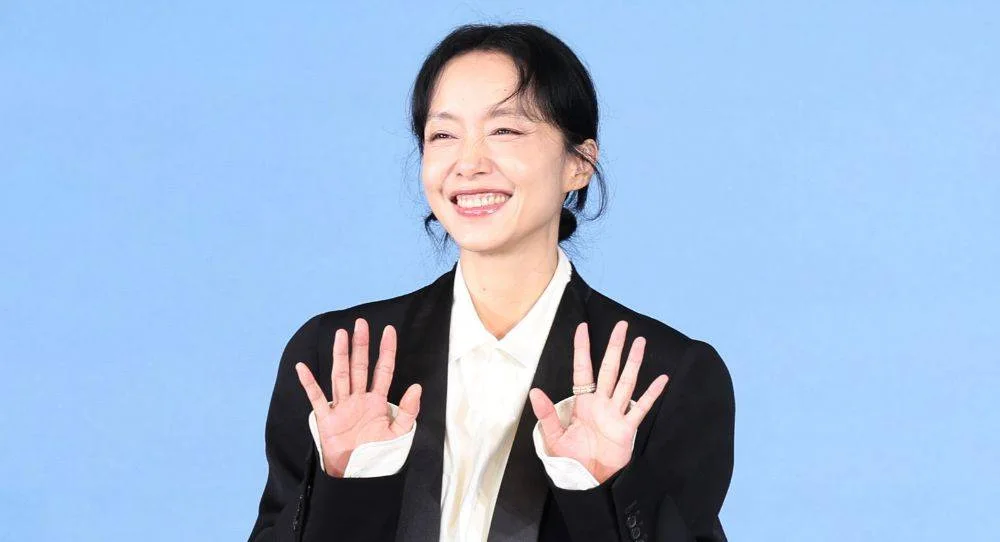 Jeon Do Yeon emerges as possible Oscar Best Actress contender as U.S. media praises her performance in 'Possible Love'