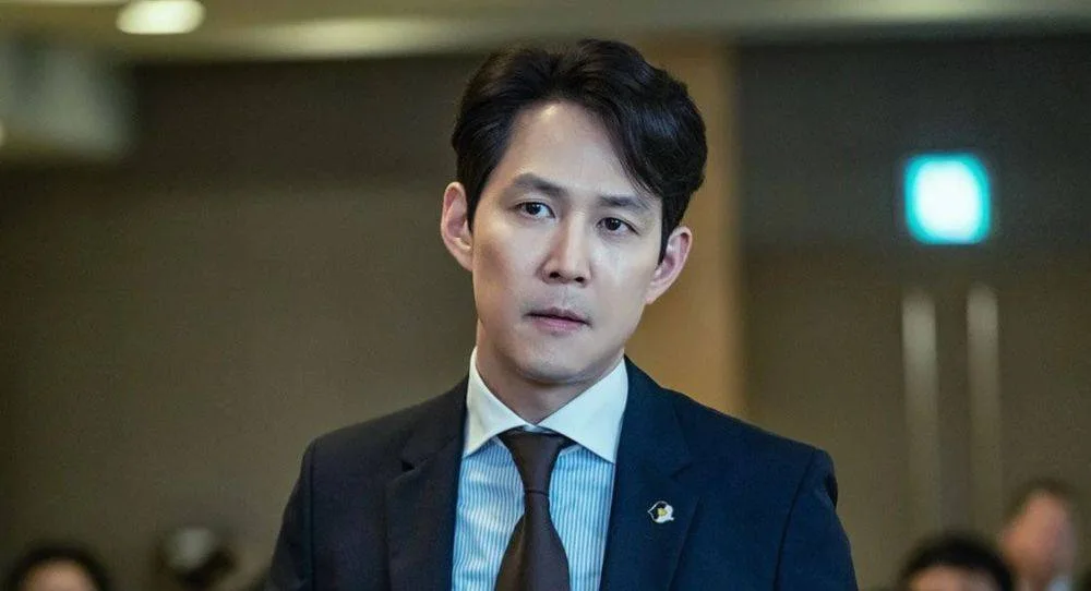 Lee Jung Jae's Artist Company files criminal complaint against 5 former staff over alleged 681 million won breach of trust